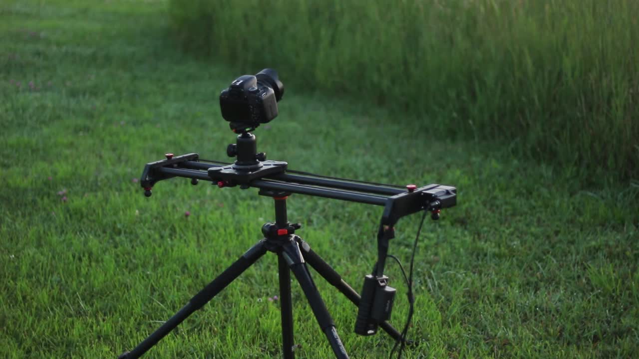 Timelapse Slider Rig Filming In Green Grass Gimbal Parallax Shot
