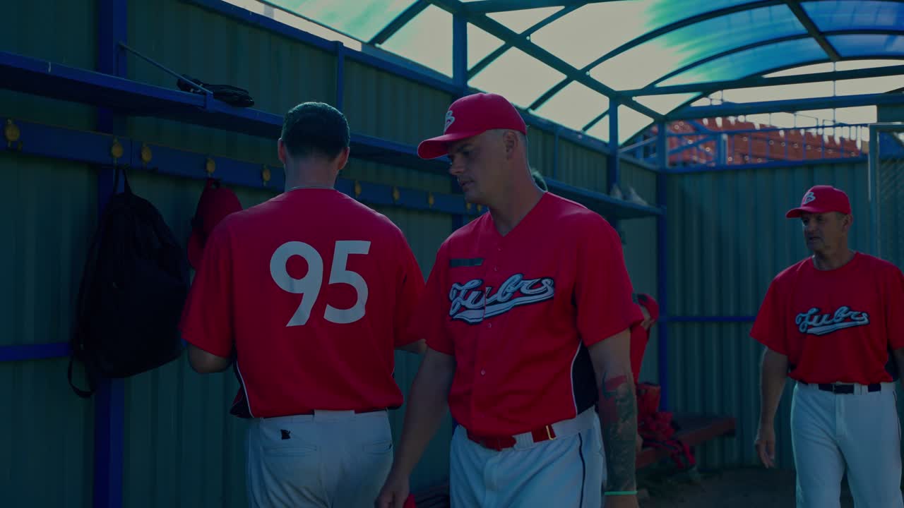Squadra di baseball nella panchina