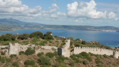 Vista-Panorámica-De-La-Playa-De-Voidokilia-En-Messinia,-Peloponeso,-Grecia---Toma-Aérea-De-Drones