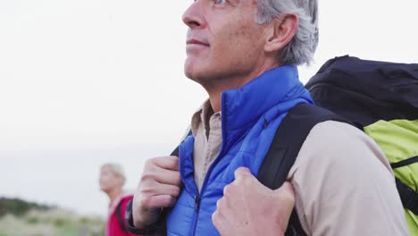 Senior-couple-on-a-hike-together-in-nature