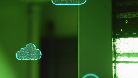 animazione di cloud computing e archiviazione di dati sulla sala server illuminata in verde