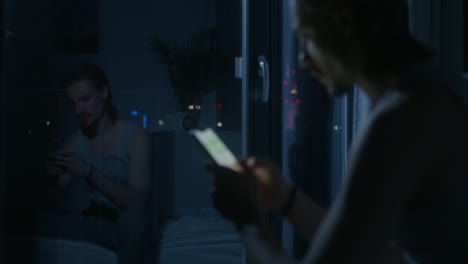 uso nocturno de teléfonos móviles