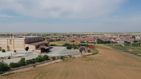 Bodega-Gotica-Es-Una-Empresa-Familiar-Que-Lleva-Varias-Generaciones-Produciendo-Uva-En-El-Municipio-De-Rueda