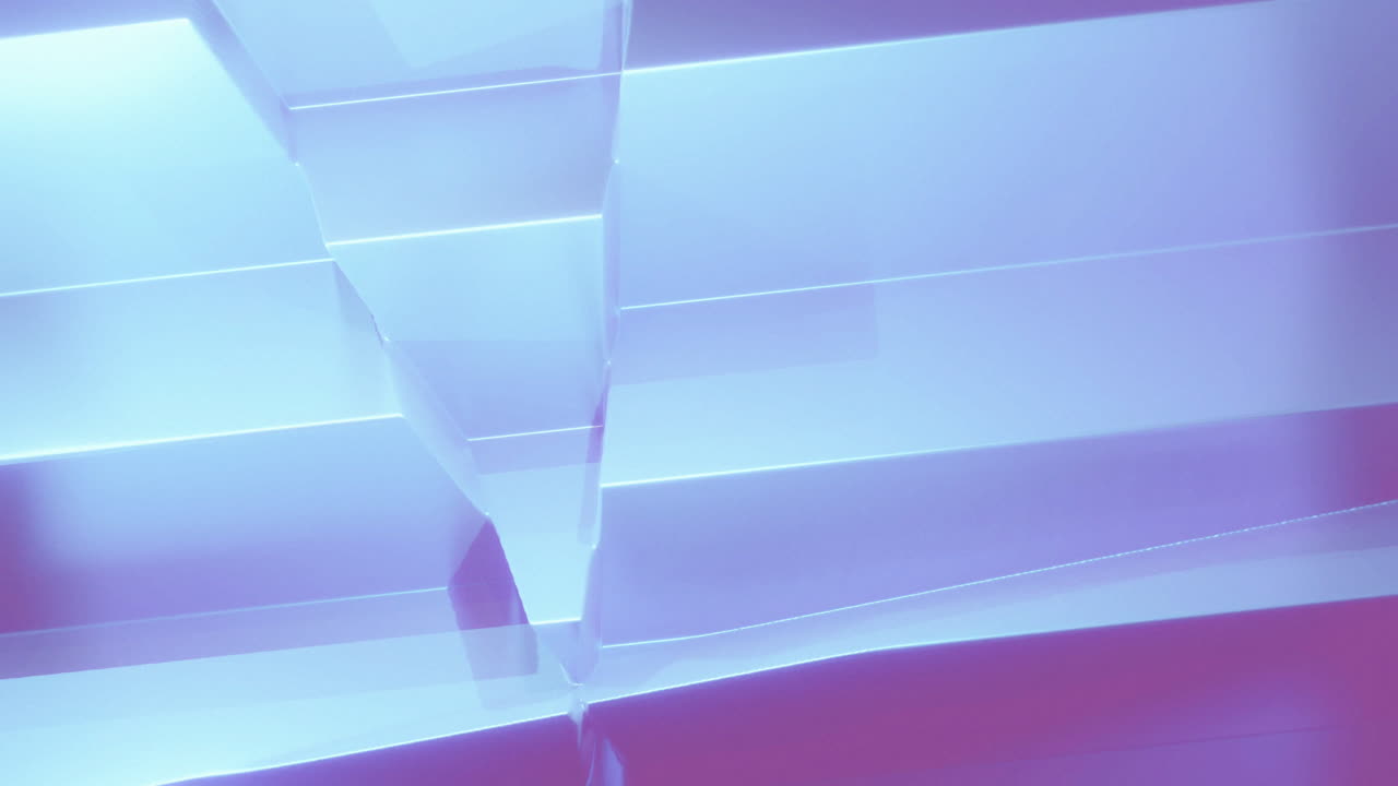 서로 맞물려 움직이는 두 개의 금속 3차원 접힌 모양