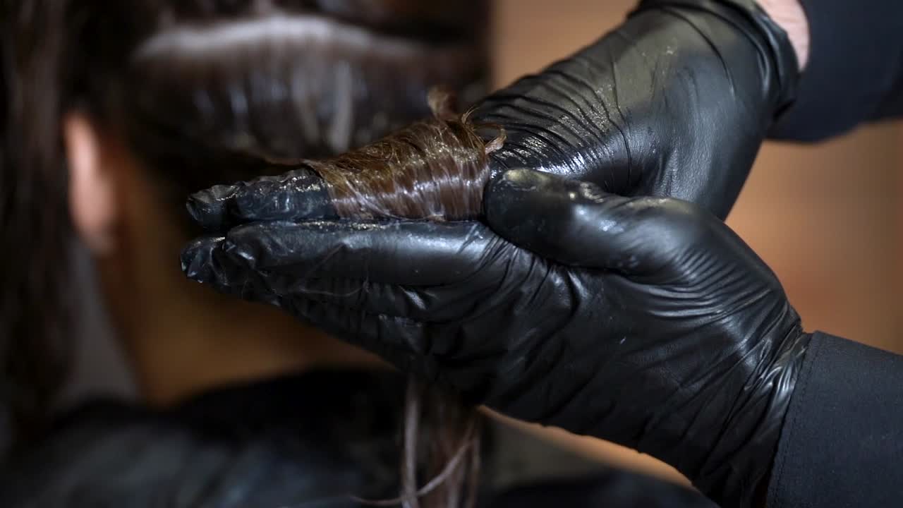 mago sui capelli - rallentatore a 120 fps