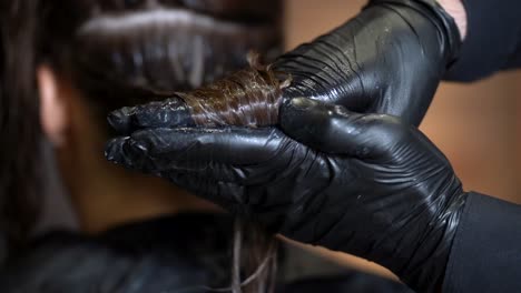 asistente en el cabello - cámara lenta de 120 fps