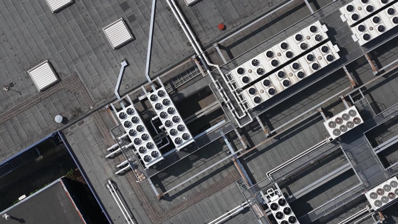 Large scale data center rooftop cooling systems for colocation, cloud computing, AI hardware, big data, and machine learning infrastructure.