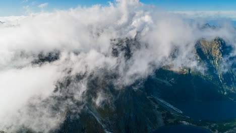 vista desde el pico rysy en las altas tatras