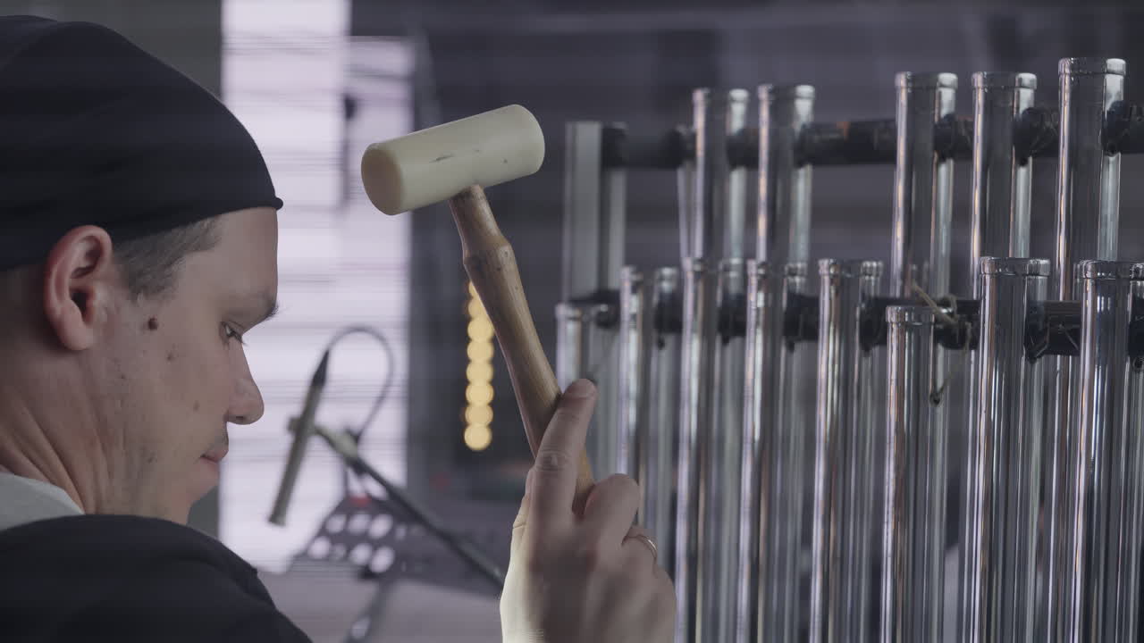 튜브를 튜닝하는 사람