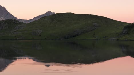 Sunset-at-Lac-Gentau,-French-Pyrenees