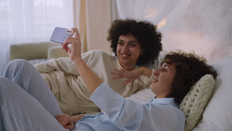 Lovely-couple-laying-on-bed