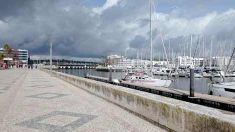 descubra lagos: paseos marginales panorámicos y vistas a la marina