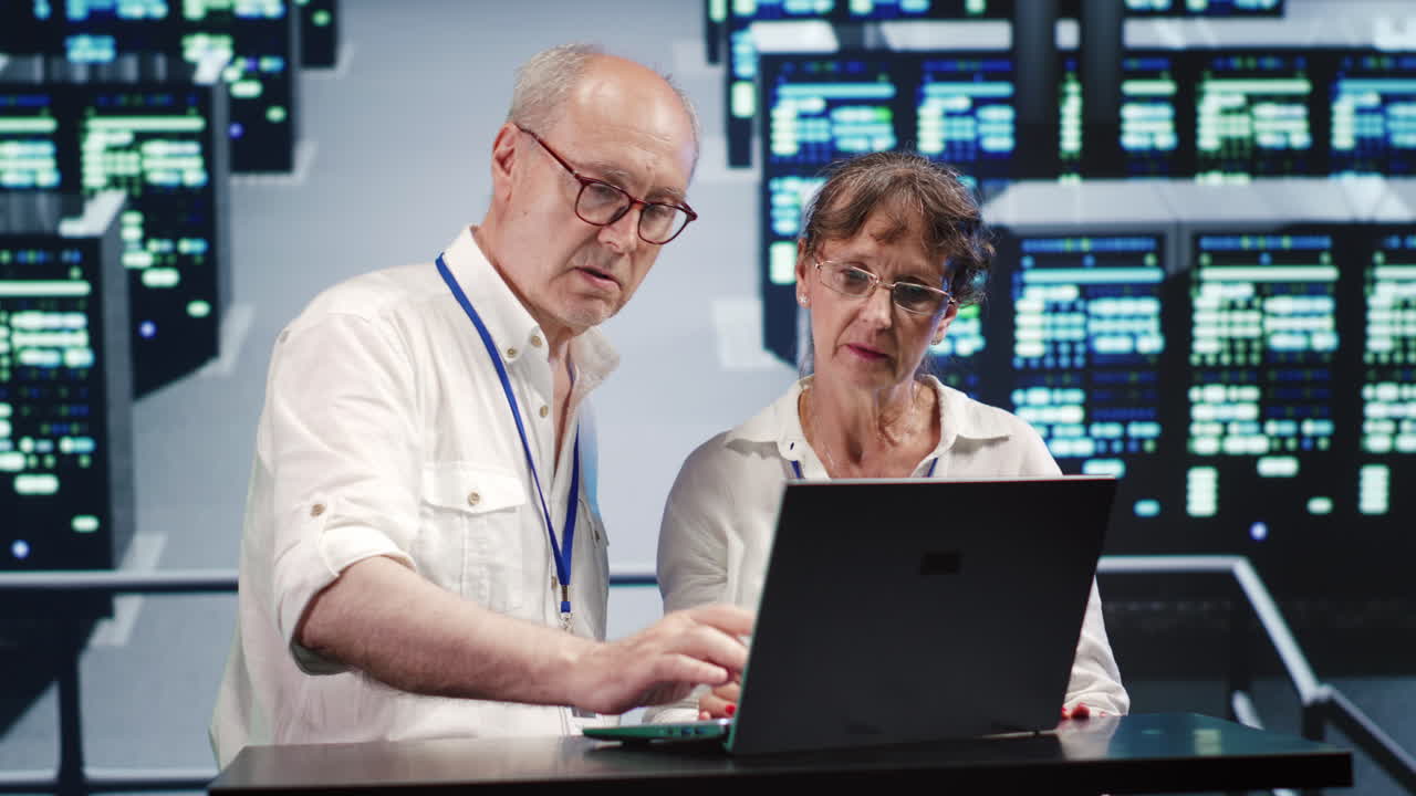 comisión del centro de datos de los compañeros de trabajo