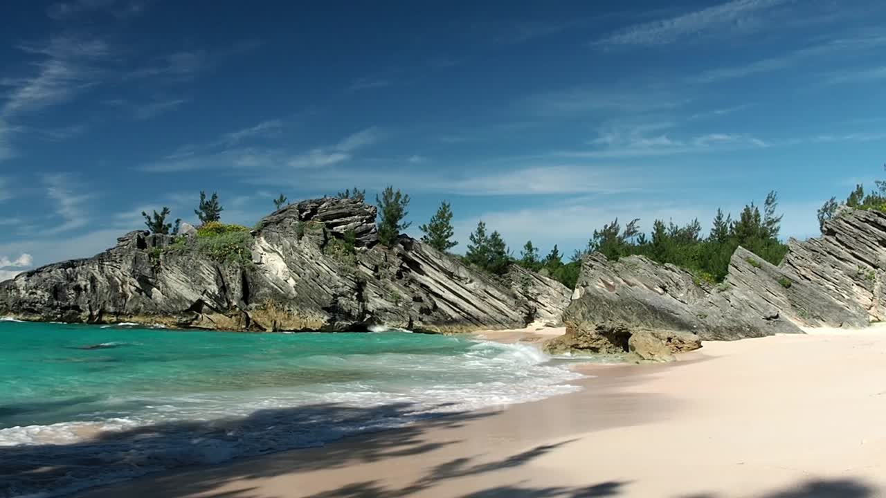 Stonehole Bay Beach is a lovely beach on the South Shore coastline of Bermuda