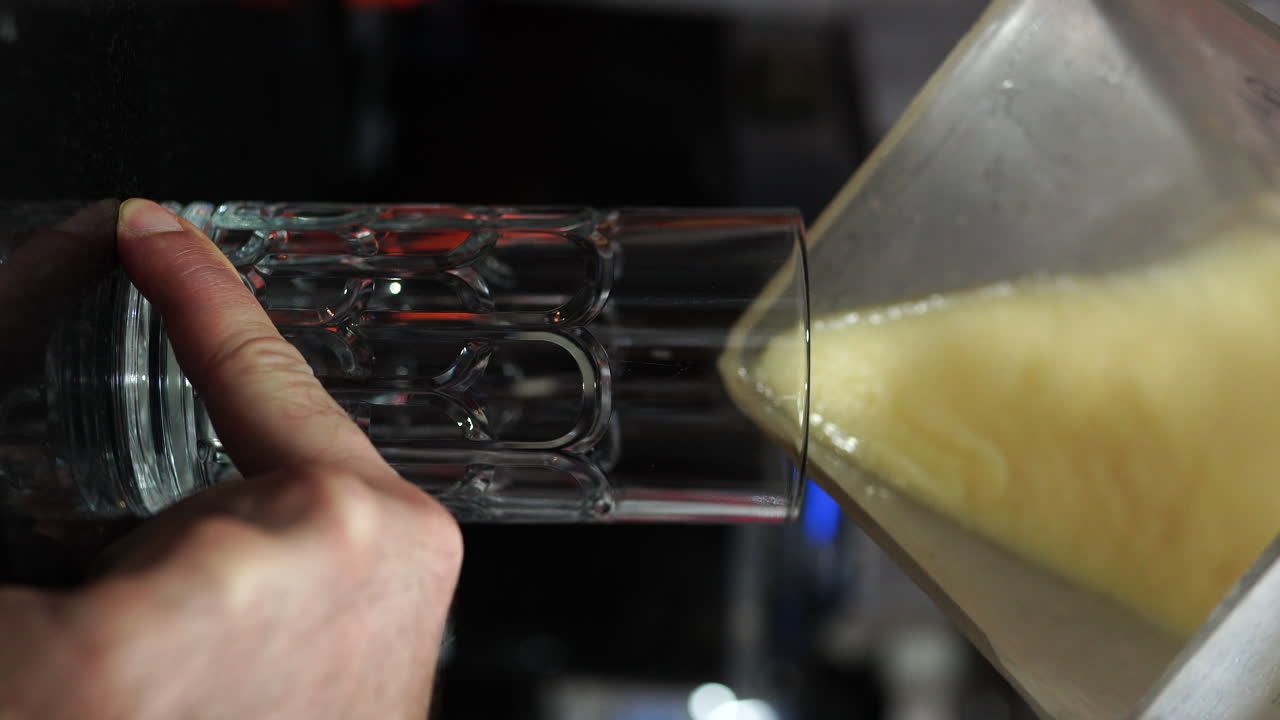 Smooth and Creamy Delight: The Perfect Pour