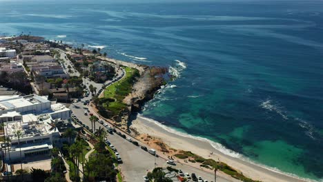 Aerial-view-of-Cuvier-Park-in-La-Jolla,-California