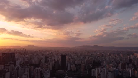 puesta de sol gran ciudad são paulo drone hasta los edificios pan
