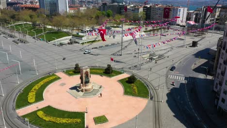 9 de mayo de 2020, taksim, área comercial de estambul durante el toque de queda por covid