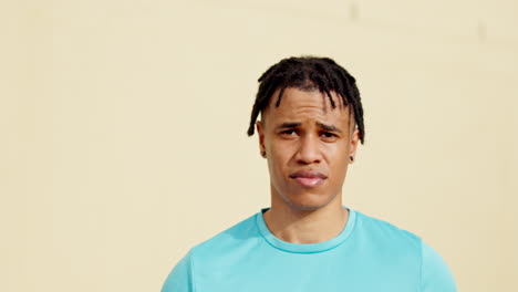 fitness, ejercicio y cara de hombre africano listo