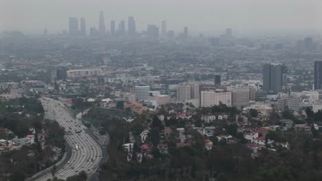 El-Smog-Cuelga-Del-Paisaje-Urbano-Lejano-1