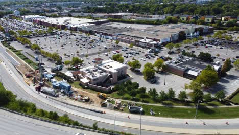 Centro-Comercial-Lennox,-Columbus-Ohio,-Imágenes-Aéreas-De-Drones-Cerca-Del-Campus-De-La-Universidad-Estatal-De-Ohio