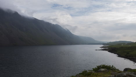 Time-lapse-of-the-clouds-over-wast-water-in-the-Lake-District