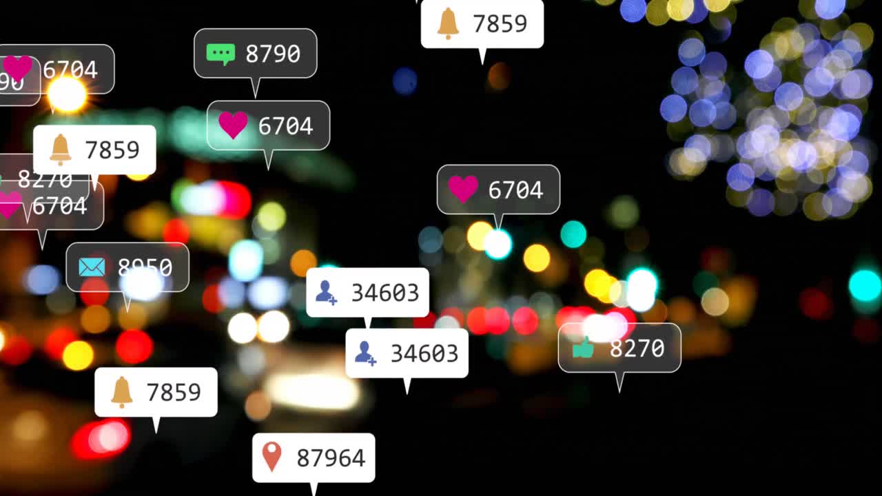 animación de iconos de redes sociales y números en banners sobre luces de la ciudad fuera de foco