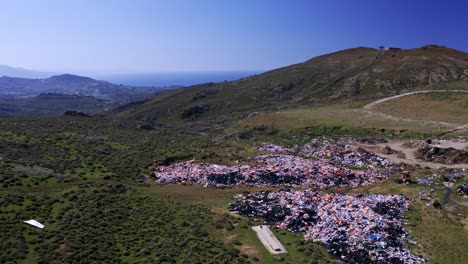 volando sobre el cementerio de chalecos salvavidas