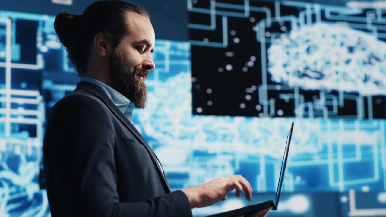 Business technologist explores big data for intelligent development