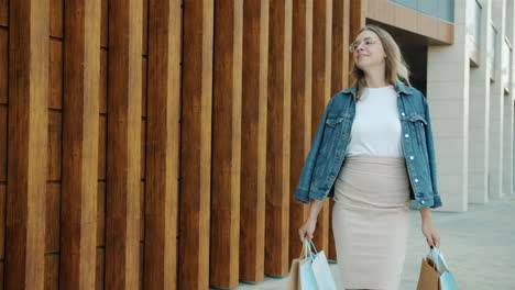 woman shopping outdoors