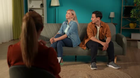 couple's therapy session
