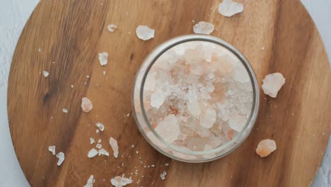 himalayan pink salt in glass jar