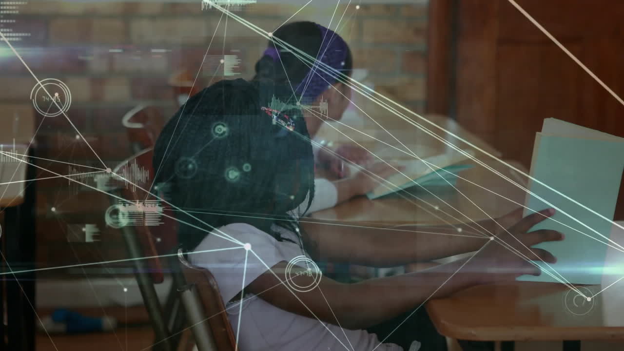 animación de puntos conectados e íconos gráficos sobre una chica afroamericana aburrida jugando con un libro