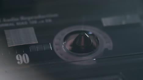 primer plano de una cinta de cassette de audio