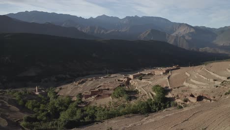 Jbel-Toubkal-Oder-Tubkal-Ist-Ein-Berggipfel-Im-Südwesten-Marokkos-Im-Toubkal-Nationalpark