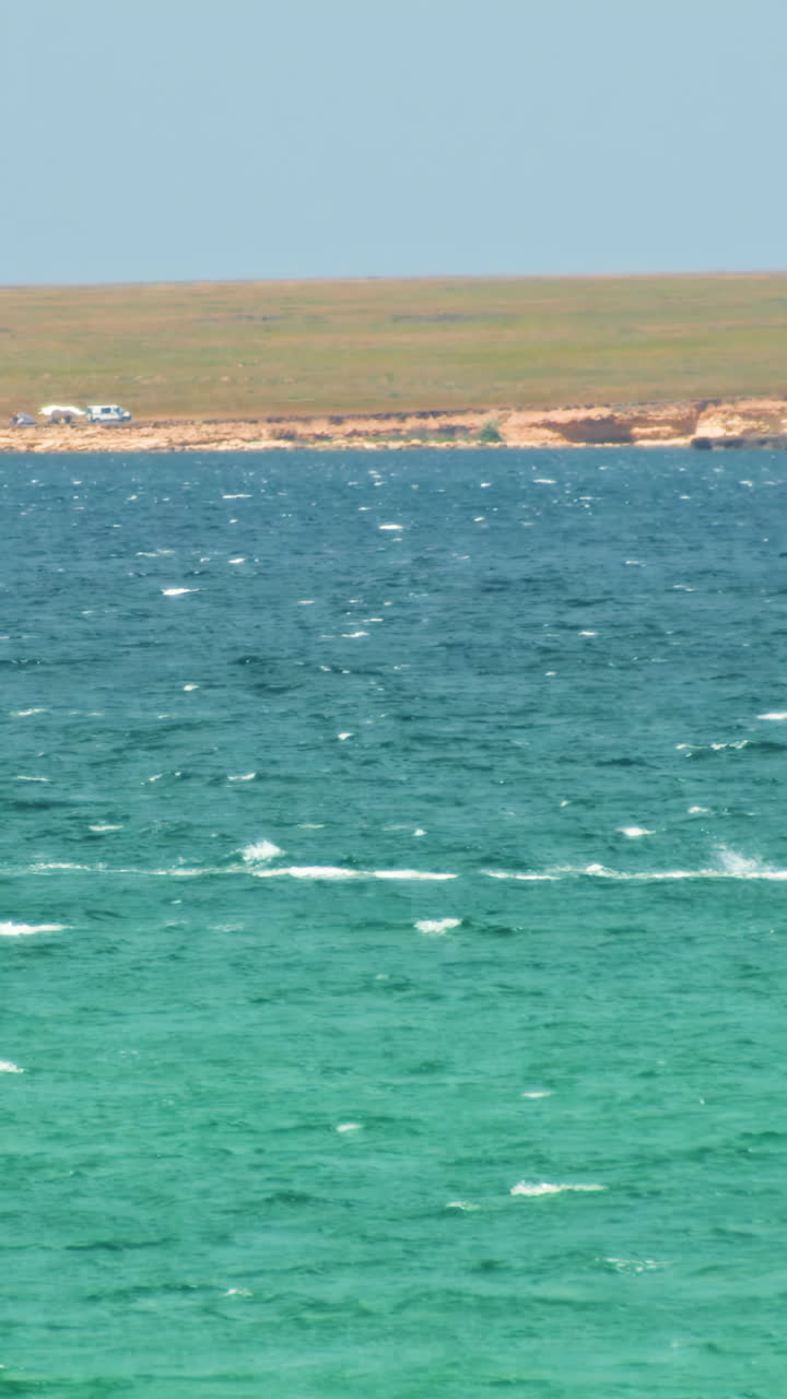 푸른 바다에서 윈드서핑