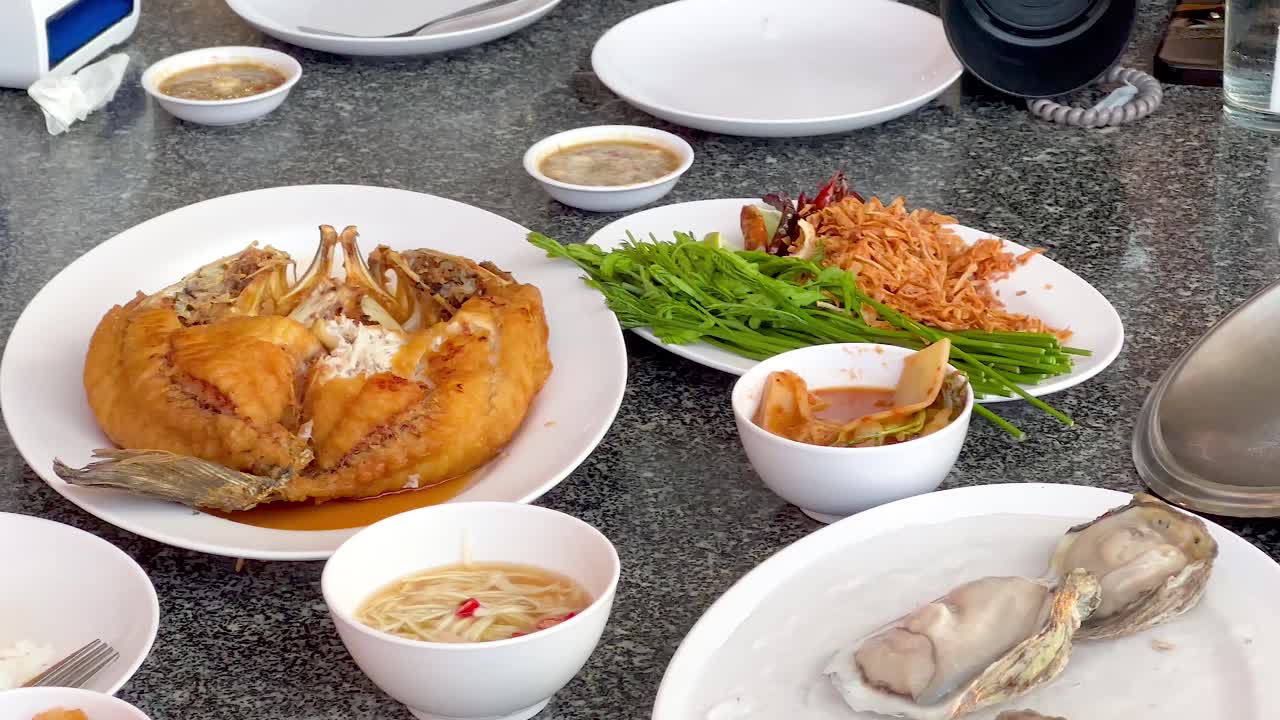 식당 에서 제공 되는 맛있는 해산물 요리