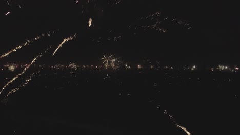 Skyline-shot-of-new-years-fireworks-up-close