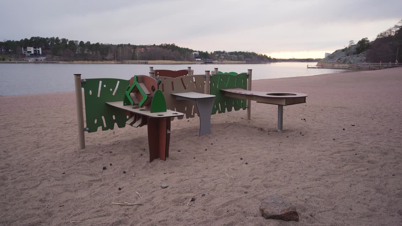 해변에서 아이들을 위한 장난감