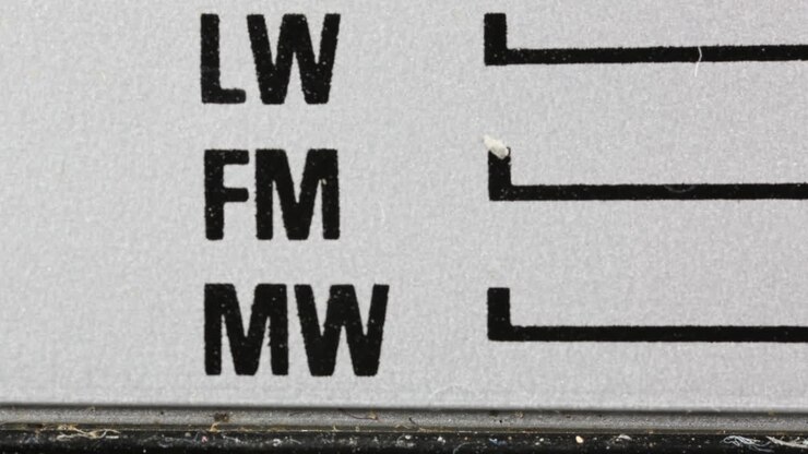 Makro Radio Sekvens 00