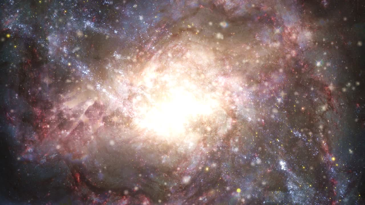 소행성이 밝고 반이는 은하를 가로질러 날아다니며 회전하는 성운, 별 먼지 - 4k 원활한 루프 모션 배경 애니메이션