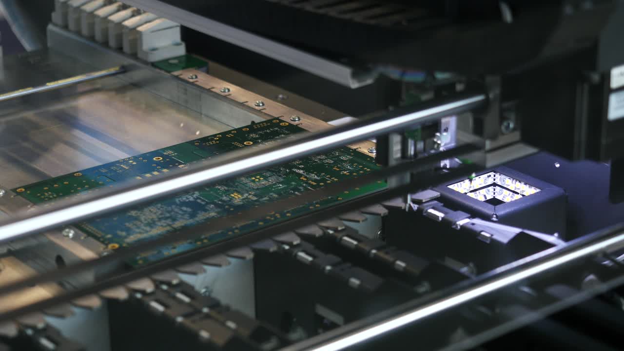 자동 회로 보드 조립 과정