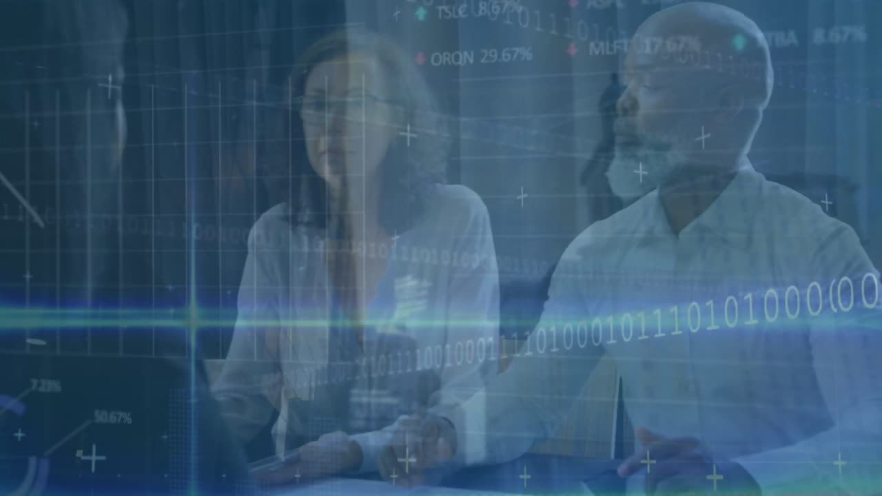 Animazione dell'elaborazione dati su diverse figure professionali in ufficio