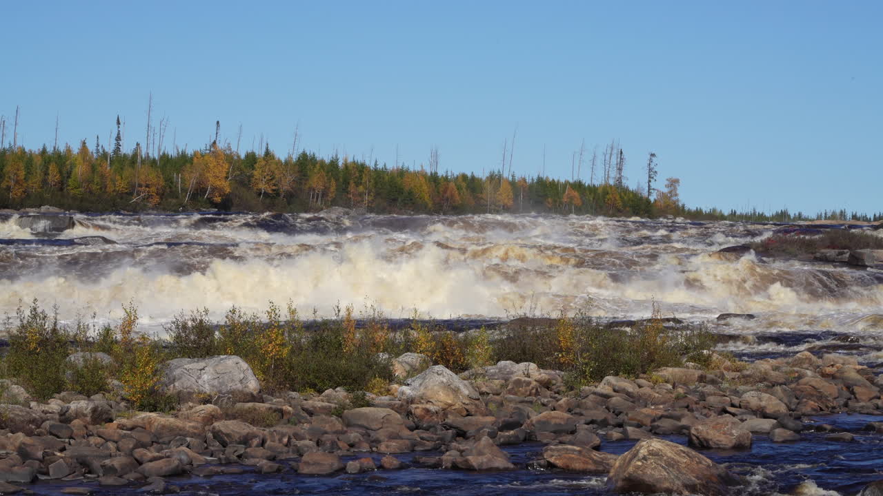 Eeyou Istchee Baie-James elv med stryk