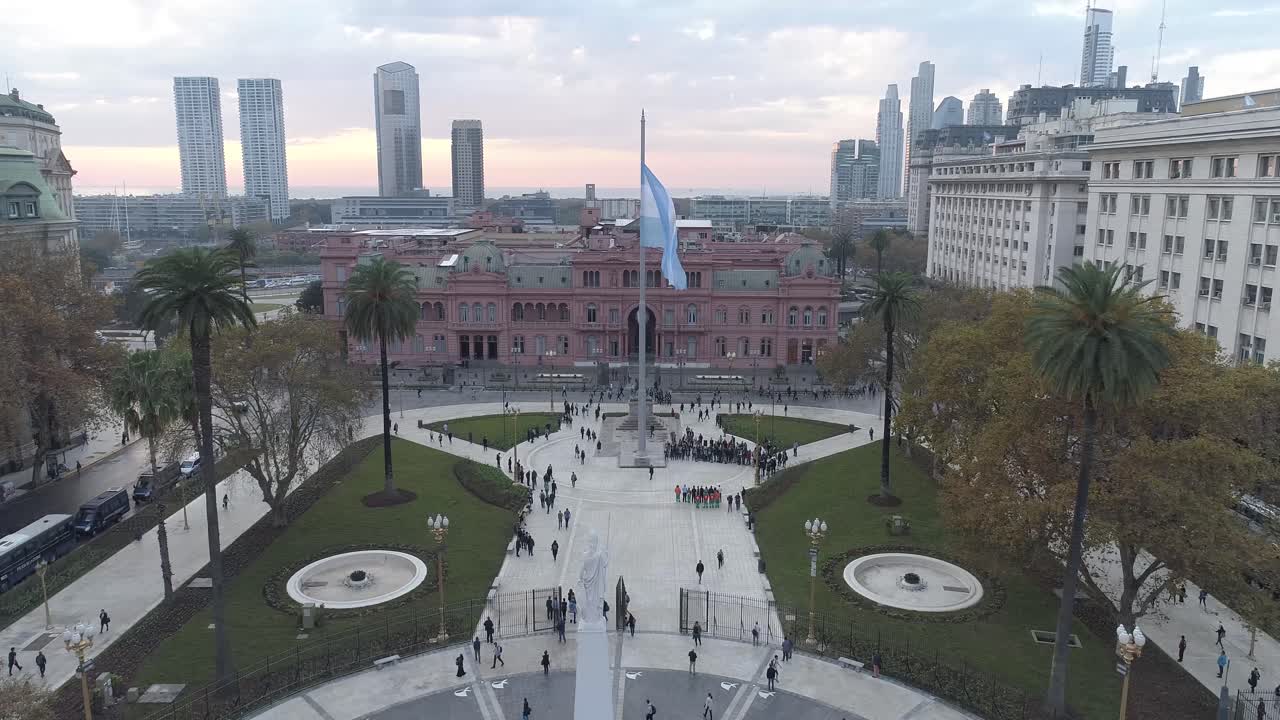 escena aérea de drones de la plaza de mayo y la casa rosada