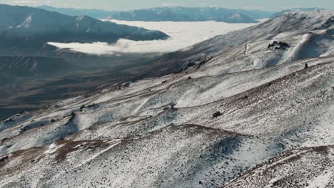 Paralax-über-Schneefelder-In-Neuseeland