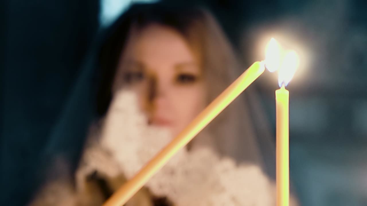 encendido de la vela de la llama