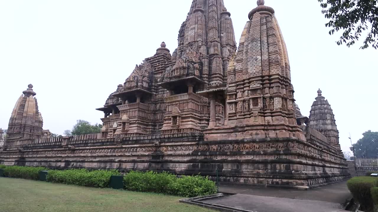 templo de lakshmana, grupo occidental de templos, khajuraho, madhya pradesh