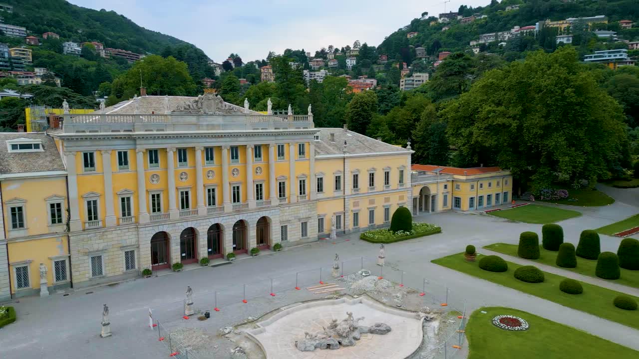 4K Aerial Drone Video of the Beautiful Lakeside Gardens of Villa Olmo on Lake Como, Italy in the Summer