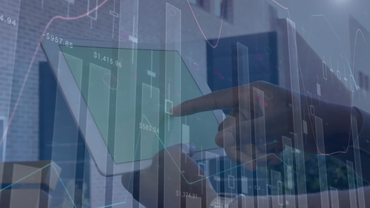 animazione dell'elaborazione delle statistiche su un uomo d'affari che utilizza un tablet con schermo verde